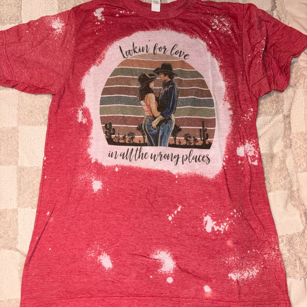 Graphic Short Sleeve Tee - Red "Lookin' for Love in all the wrong places" tee